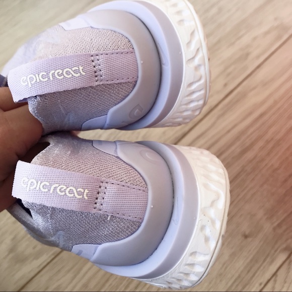 Nike women epic react flyknit - Picture 3 of 6